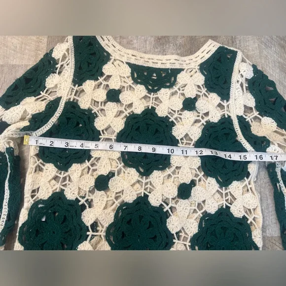 Rebellion size XS cream/green crochet long sleeve top- very good condition - Picture 11 of 11